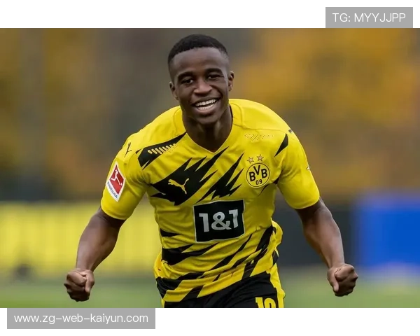 多特穆科科前锋本能抢点破门——年轻天才崭露头角