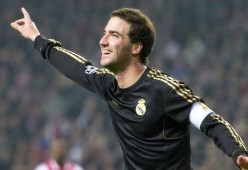 开云备用-中国篮球教练员战术执行力提升及训练方法创新研究，篮球教练怎么布置战术