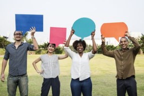 开云电竞在线-中国篮球教练员团队协作与沟通效率提升，篮球教练团队组成